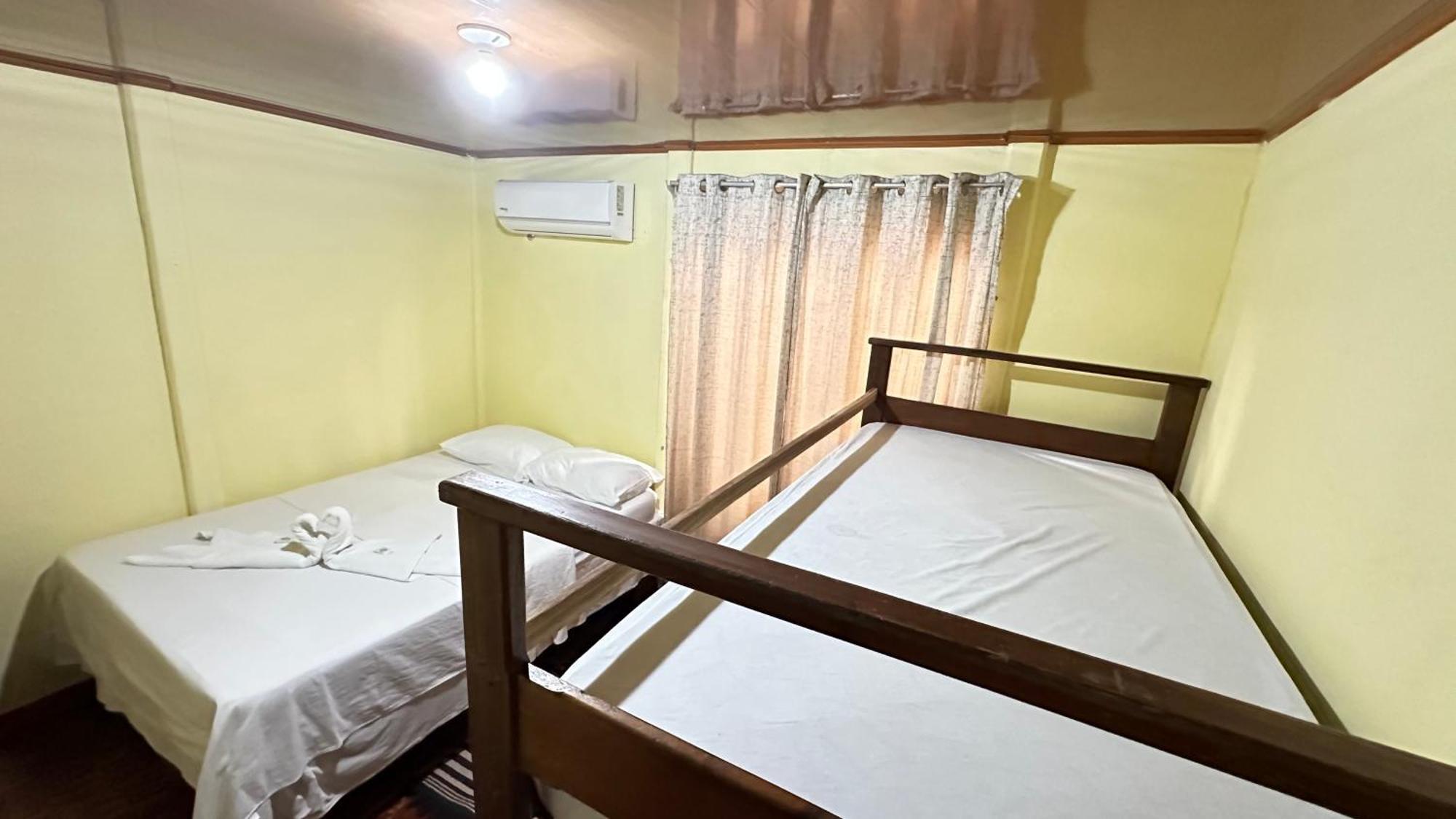 The Corner House Apartment Tortuguero Exterior photo