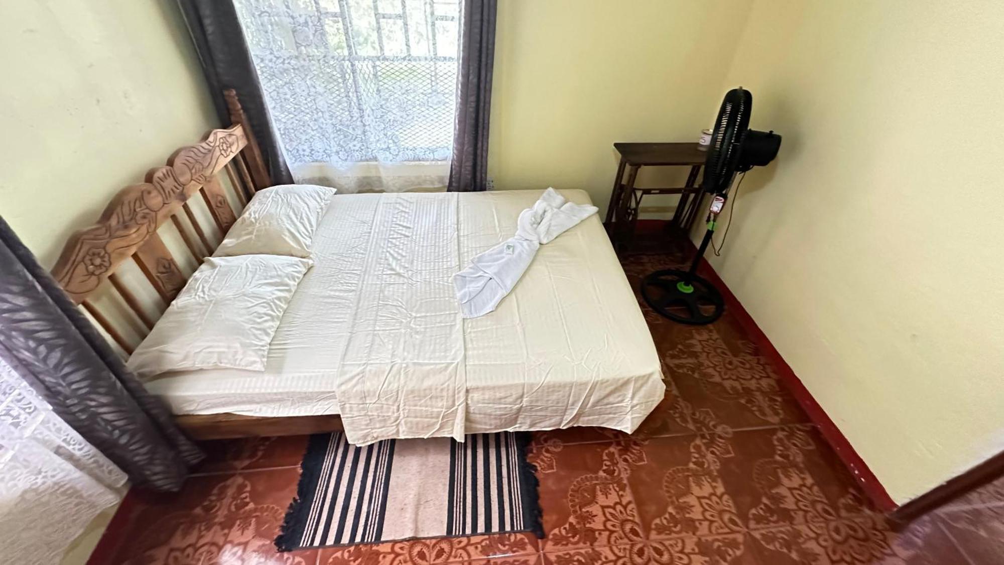 The Corner House Apartment Tortuguero Exterior photo